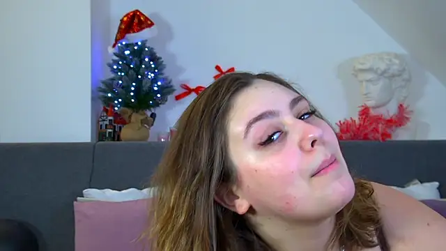 Snapshot of MaryMurray chatting on December 14, 2025, 6:35 pm MaryMurray online show from December 14, 2025, 6:35 pm