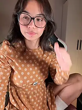 Adriennesexxx online show from March 21, 2026, 7:07 pm