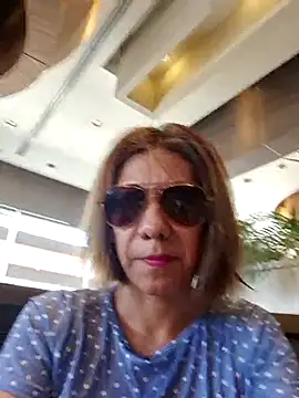 Snapshot of Lunababymylove chatting on March 8, 2025, 5:22 pm Lunababymylove online show from March 8, 2025, 5:22 pm