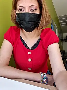 Snapshot of Lunababymylove chatting on March 4, 2025, 10:05 pm Lunababymylove online show from March 4, 2025, 10:05 pm