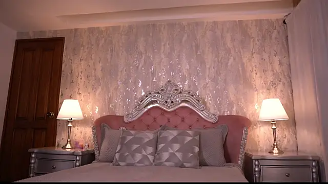 Snapshot of AngelineConnor chatting on November 1, 2025, 11:09 pm AngelineConnor online show from November 1, 2025, 11:09 pm