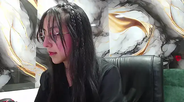 Snapshot of ling_ling24 chatting on February 6, 2025, 9:53 am ling ling24 online show from February 6, 2025, 9:53 am