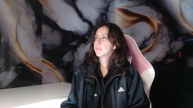 Snapshot of ling_ling24 chatting on October 15, 2025, 3:05 am ling ling24 online show from October 15, 2025, 3:05 am