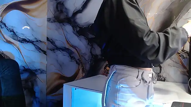 Snapshot of ling_ling24 chatting on October 4, 2025, 12:07 pm ling ling24 online show from October 4, 2025, 12:07 pm