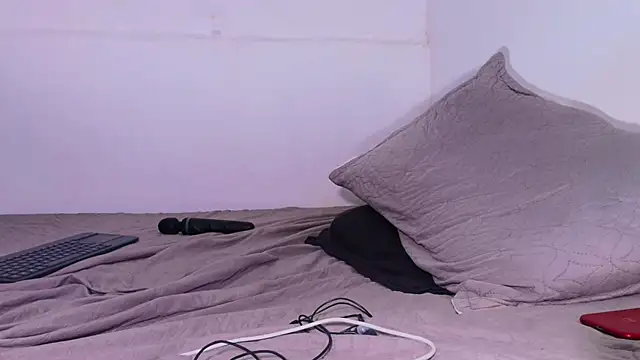 KaelMoreau online show from March 30, 2026, 10:17 am