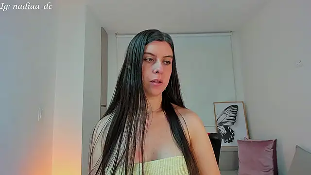 Snapshot of Nadiaa_ chatting on January 17, 2025, 3:34 am Nadiaa online show from January 17, 2025, 3:34 am