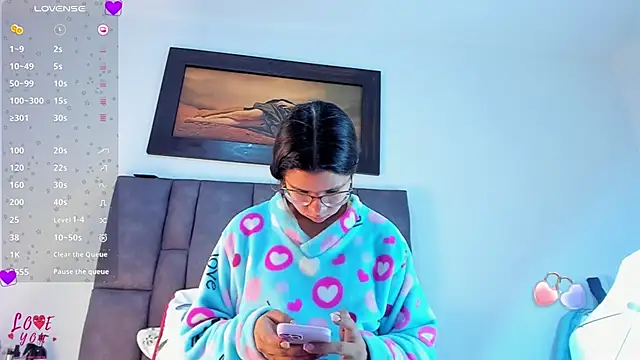 Vahiolet smith online show from February 14, 2026, 3:18 am