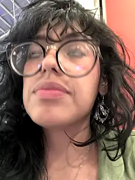 Snapshot of Fun_Everywhere chatting on January 4, 2025, 11:27 pm Fun Everywhere online show from January 4, 2025, 11:27 pm