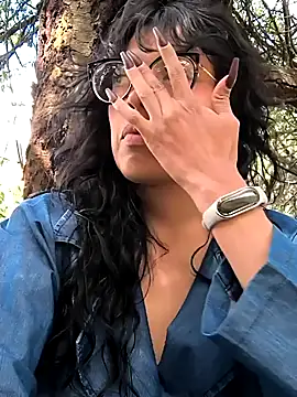 Snapshot of Fun_Everywhere chatting on February 1, 2025, 7:55 pm Fun Everywhere online show from February 1, 2025, 7:55 pm