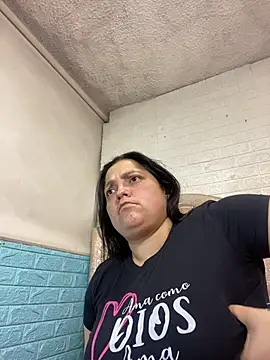 Snapshot of KataleyaStiward chatting on November 13, 2025, 12:53 pm KataleyaStiward online show from November 13, 2025, 12:53 pm