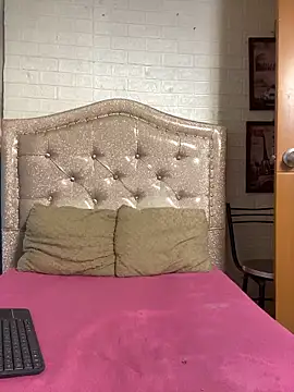 Snapshot of KataleyaStiward chatting on November 11, 2025, 12:55 pm KataleyaStiward online show from November 11, 2025, 12:55 pm