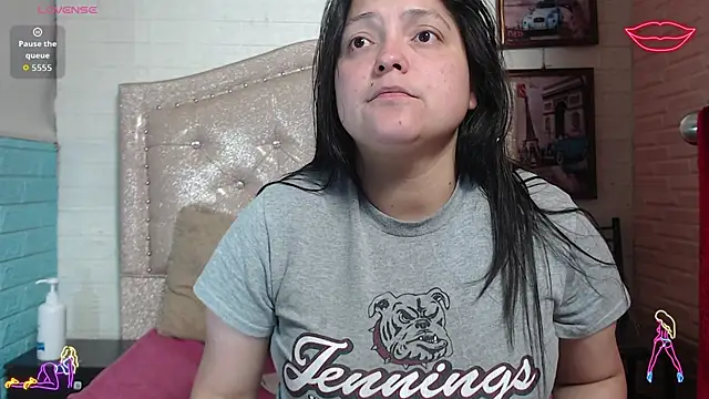 Snapshot of KataleyaStiward chatting on November 8, 2025, 2:09 pm KataleyaStiward online show from November 8, 2025, 2:09 pm