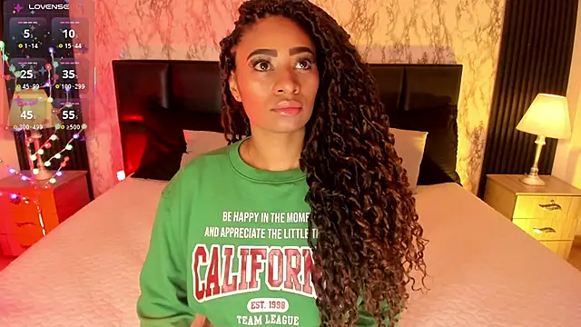 Snapshot of SpicyAmelia chatting on December 14, 2025, 1:17 pm SpicyAmelia online show from December 14, 2025, 1:17 pm