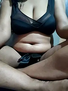 Banee bunnyLIVE online show from March 23, 2026, 8:41 pm