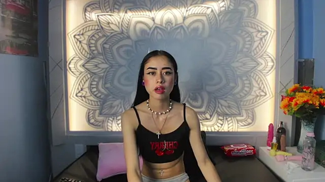 Snapshot of AnnySweett_ chatting on September 12, 2025, 5:35 pm AnnySweett online show from September 12, 2025, 5:35 pm