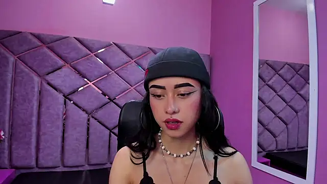 Snapshot of AnnySweett_ chatting on October 6, 2025, 4:30 pm AnnySweett online show from October 6, 2025, 4:30 pm