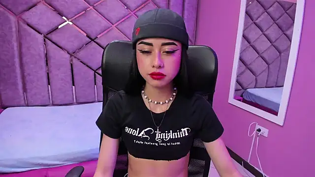 Snapshot of AnnySweett_ chatting on October 16, 2025, 6:16 pm AnnySweett online show from October 16, 2025, 6:16 pm