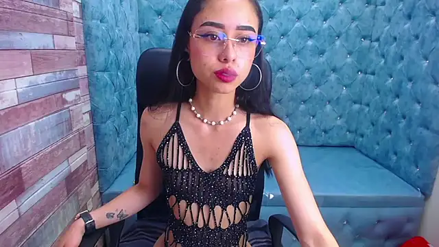 Snapshot of AnnySweett_ chatting on January 30, 2025, 12:48 pm AnnySweett online show from January 30, 2025, 12:48 pm