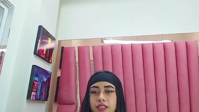 Snapshot of AnnySweett_ chatting on January 20, 2025, 12:49 pm AnnySweett online show from January 20, 2025, 12:49 pm