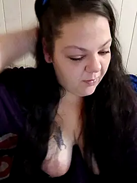 Snapshot of winterpawg chatting on December 7, 2024, 9:00 am winterpawg online show from December 7, 2024, 9:00 am