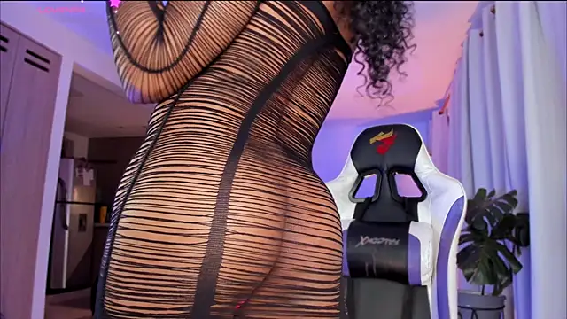  Miss Anna  online show from April 12, 2026, 9:34 am