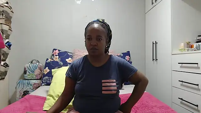 Amberbela online show from July 16, 2026, 4:42 am