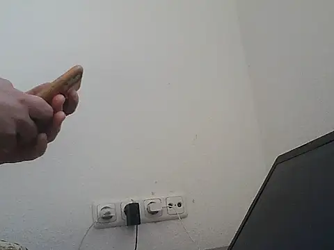 Snapshot of lickthehottie chatting on July 5, 2026, 6:26 pm lickthehottie online show from July 5, 2026, 6:26 pm