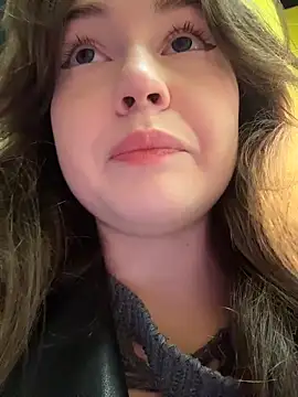 Snapshot of Peachy_Dream chatting on November 28, 2025, 6:19 pm Peachy Dream online show from November 28, 2025, 6:19 pm