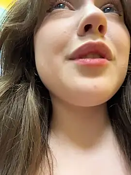 Snapshot of Peachy_Dream chatting on December 13, 2025, 8:04 pm Peachy Dream online show from December 13, 2025, 8:04 pm