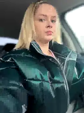 Love Bri online show from November 18, 2025, 9:56 am