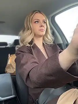 Love Bri online show from March 31, 2026, 11:01 am