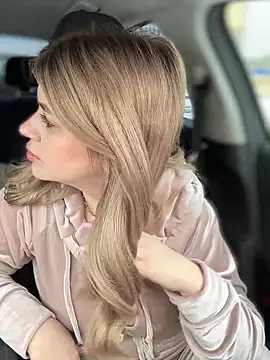 Love Bri online show from March 18, 2025, 10:50 am