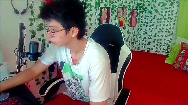 Snapshot of Andy_gray chatting on December 22, 2025, 3:23 pm Andy gray online show from December 22, 2025, 3:23 pm