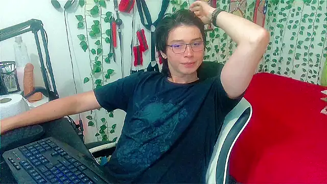 Andy gray online show from June 10, 2026, 12:39 pm