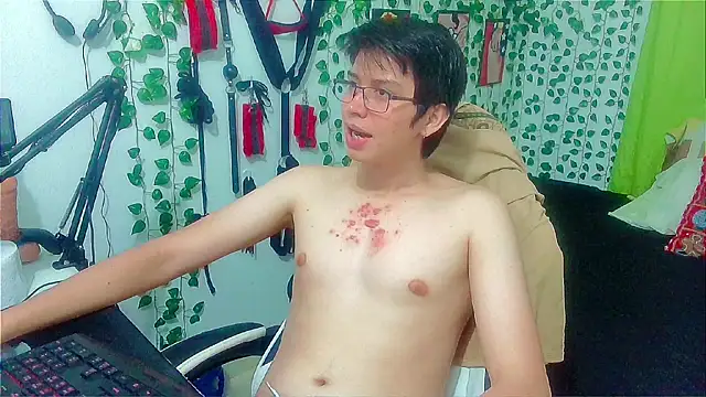 Snapshot of Andy_gray chatting on January 11, 2026, 12:23 pm Andy gray online show from January 11, 2026, 12:23 pm