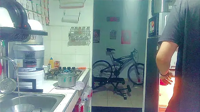 Snapshot of Andy_gray chatting on February 4, 2026, 11:05 am Andy gray online show from February 4, 2026, 11:05 am