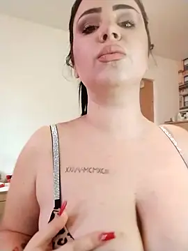 Snapshot of AdelinaJude chatting on March 14, 2025, 10:18 am AdelinaJude online show from March 14, 2025, 10:18 am