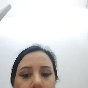 Snapshot of AdelinaJude chatting on October 20, 2025, 8:53 pm AdelinaJude online show from October 20, 2025, 8:53 pm