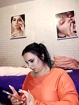 Snapshot of AdelinaJude chatting on December 8, 2024, 7:00 pm AdelinaJude online show from December 8, 2024, 7:00 pm