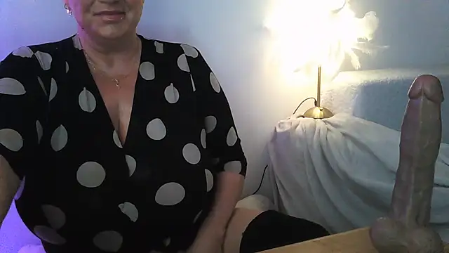 Snapshot of hotsierra4u chatting on July 25, 2026, 11:05 am hotsierra4u online show from July 25, 2026, 11:05 am