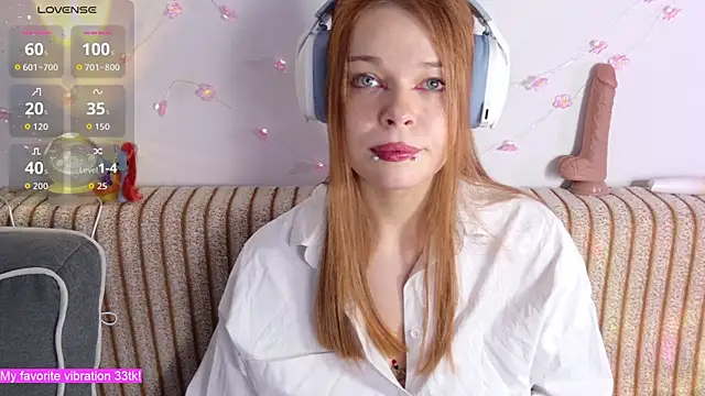 Snapshot of ValBae chatting on November 24, 2025, 9:37 pm ValBae online show from November 24, 2025, 9:37 pm