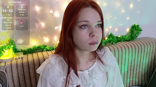 ValBae online show from December 17, 2025, 10:37 pm