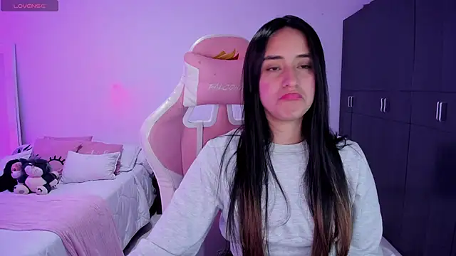 Tinylottie online show from November 14, 2025, 4:38 am