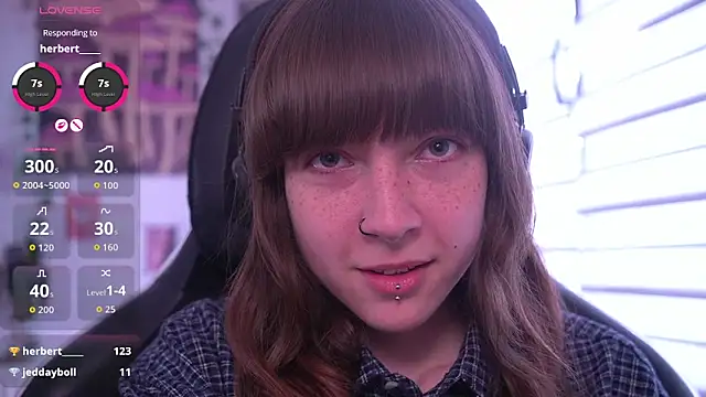 Snapshot of juliapie chatting on May 5, 2026, 10:18 am juliapie online show from May 5, 2026, 10:18 am
