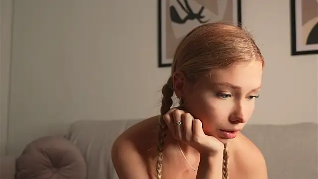 april blush online show from September 16, 2025, 3:35 pm