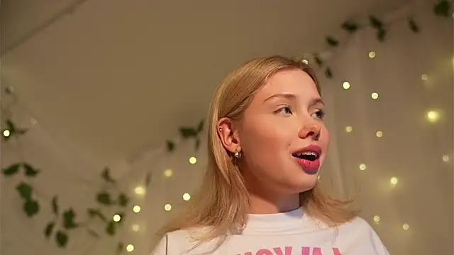 april blush online show from February 4, 2025, 7:00 pm