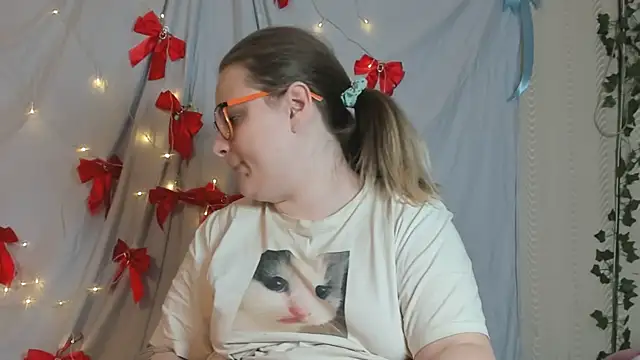 Seductive She Wolf online show from January 7, 2026, 2:44 pm