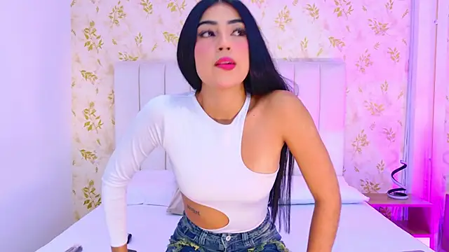 Snapshot of Mia-Monroe chatting on November 12, 2025, 7:29 pm Mia-Monroe online show from November 12, 2025, 7:29 pm