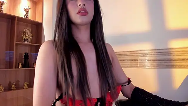 Sophia Cambpell online show from May 12, 2026, 9:43 pm
