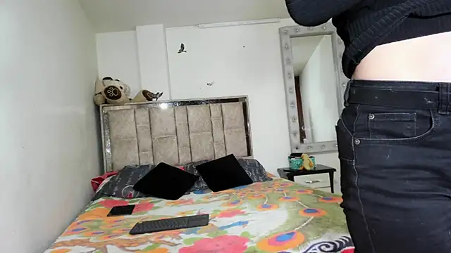 Snapshot of alanaanddaphne chatting on November 10, 2025, 3:06 pm alanaanddaphne online show from November 10, 2025, 3:06 pm